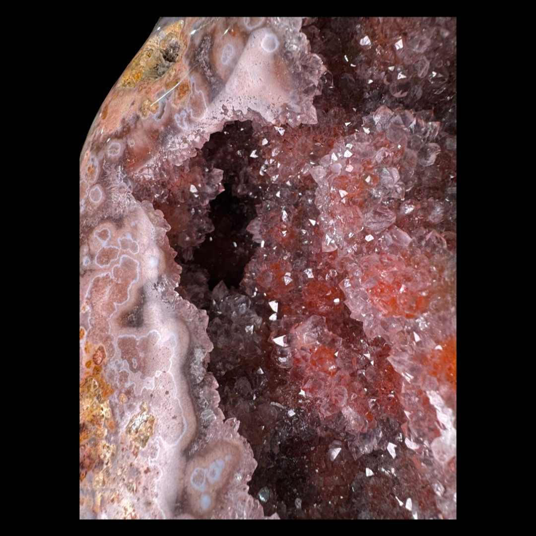 Pink Amethyst Druze on Custom Metal Stand – 28.5cm | 2.7kg