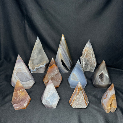 Agate Diamonds – Wholesale Lot 4.7 kg (≈ 10.36 lb)