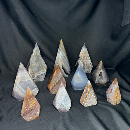 Agate Diamonds – Wholesale Lot 4.7 kg (≈ 10.36 lb)