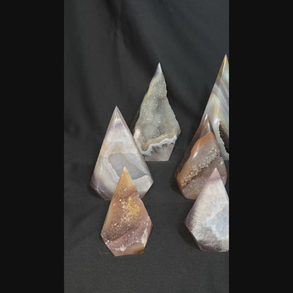 Agate Diamonds – Wholesale Lot 4.7 kg (≈ 10.36 lb)